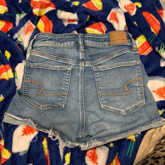 American Eagle Shorts Size 2 - Picture 2 of 3